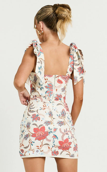 Kelsie Top - Tie Shoulder Crop Sweetheart Linen Top in Summer Chintz