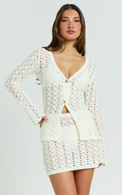 Henrietta Top - Long Sleeve Button Front V Neck Knit Top in Off White