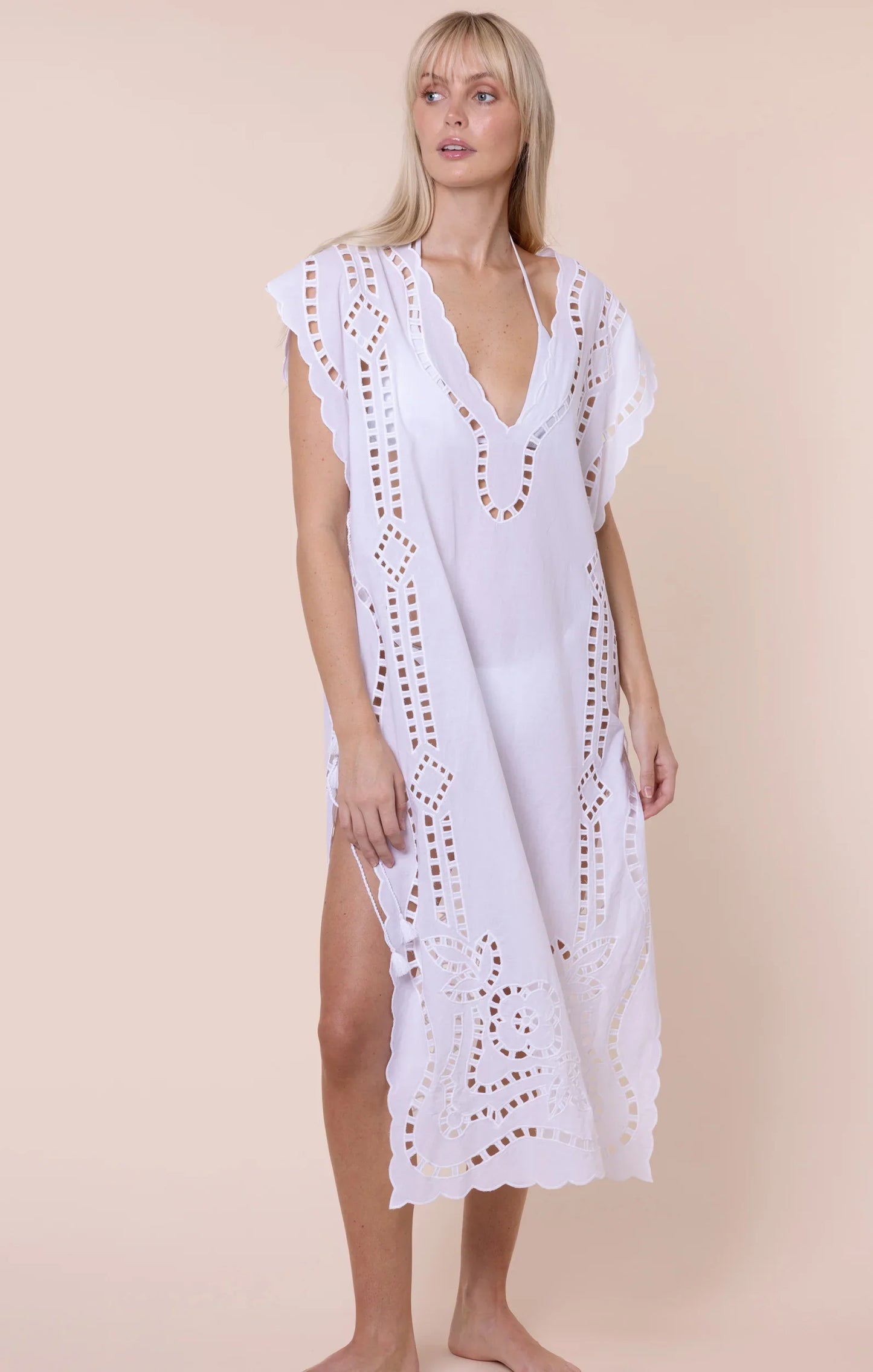 Juliet Dunn Narrow Poncho with Oversized Cutwork - white